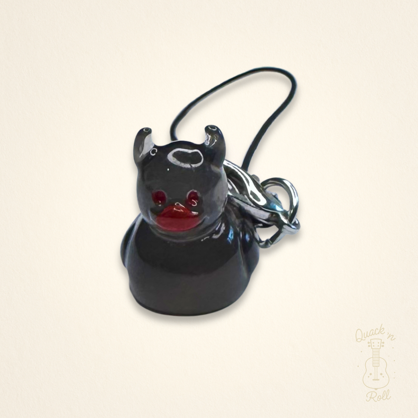 Charm  Ailes fermées